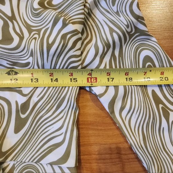 Princess Polly Retro Green White Boho Print Front Tie Long Sleeve Mini Dress - Picture 5 of 8